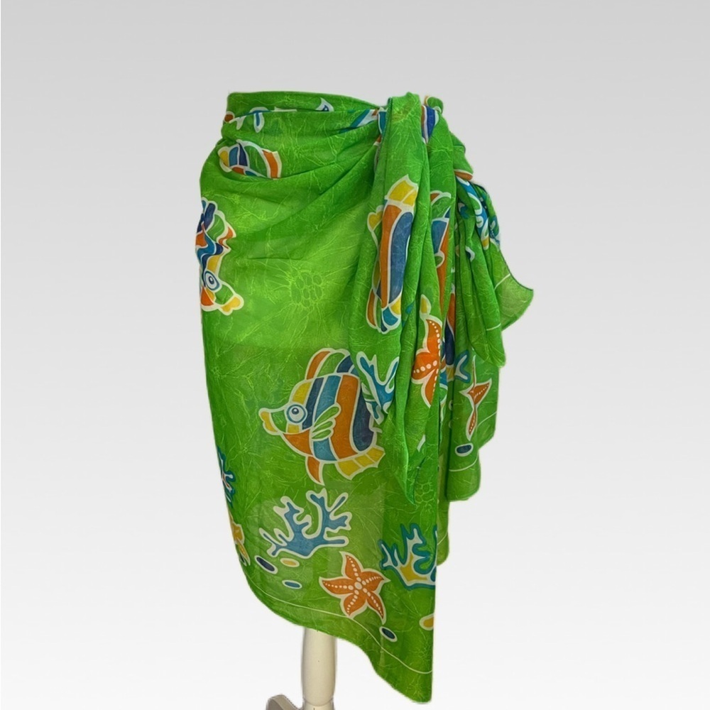 Tropical Green Fish Print Sarong
